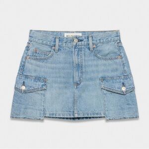 Aritzia Denim Forum the '90s cargo mini denim skirt 24